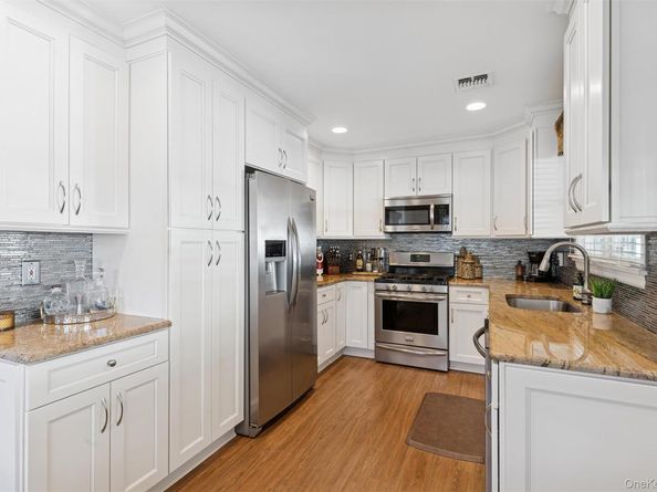 31 Grand Central Avenue, Amityville NY 11701