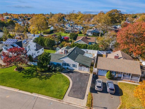 31 Grand Central Avenue, Amityville NY 11701