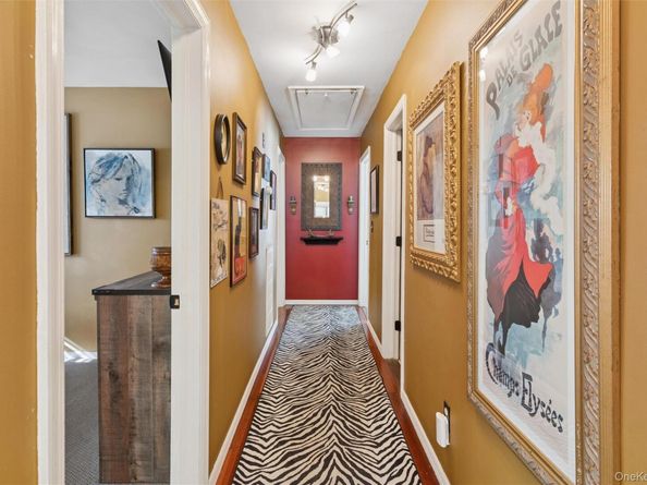 31 Grand Central Avenue, Amityville NY 11701