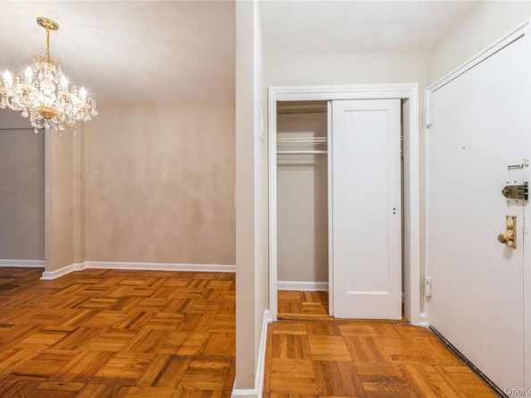 50 White Oak street 1E, New Rochelle NY 10801