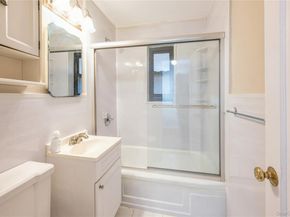 50 White Oak street 1E, New Rochelle NY 10801