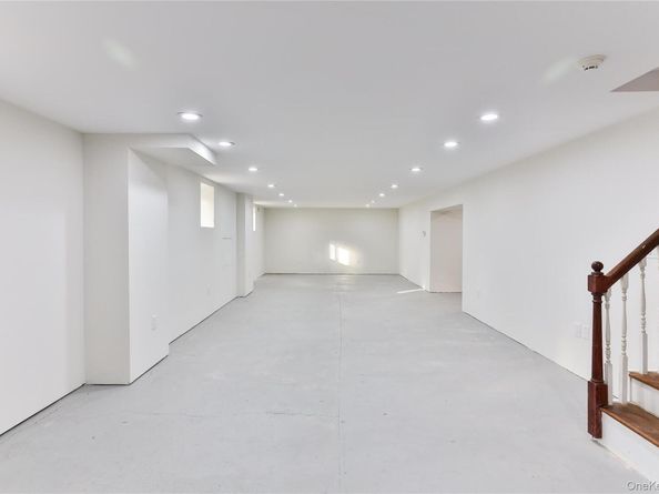 65 Red Oak Lane, Mount Kisco NY 10549