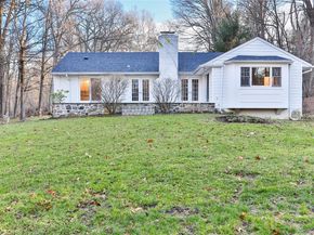 65 Red Oak Lane, Mount Kisco NY 10549