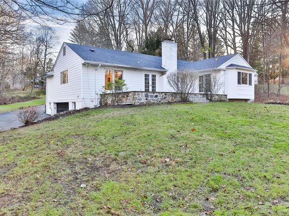 65 Red Oak Lane, Mount Kisco NY 10549