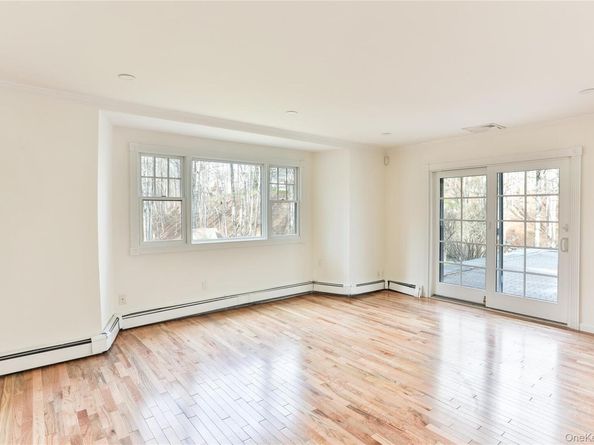 65 Red Oak Lane, Mount Kisco NY 10549