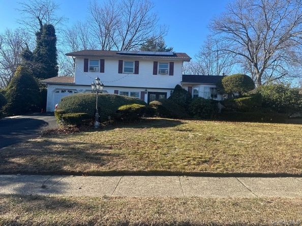 65 Landscape Drive, Wheatley Heights NY 11798