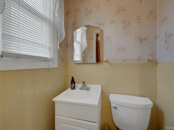 136 Buckingham Road, Yonkers NY 10701