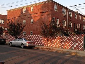 658 E 216th Street, Bronx NY 10467