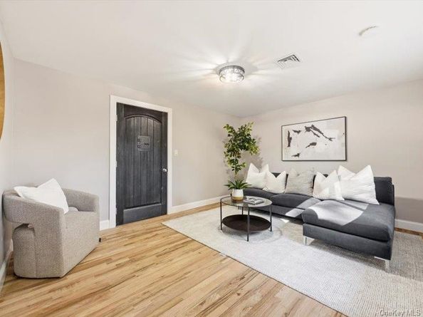 6 Winnetou Road, White Plains NY 10603