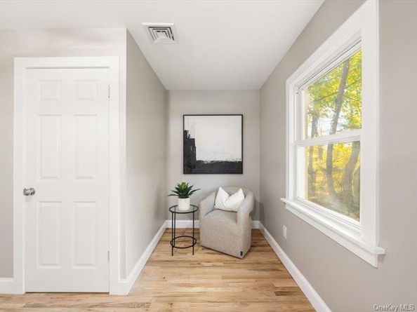 6 Winnetou Road, White Plains NY 10603