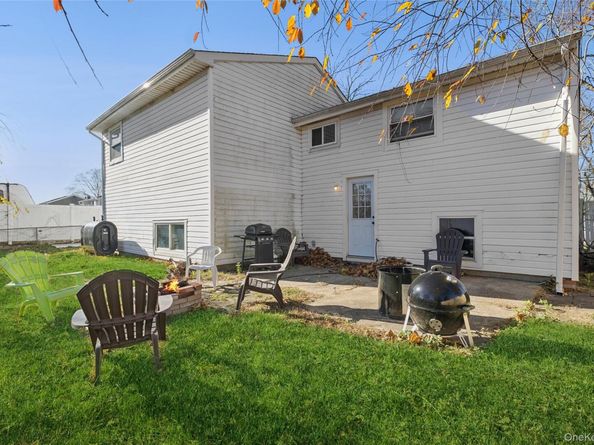 3107 Chestnut Avenue, Medford NY 11763