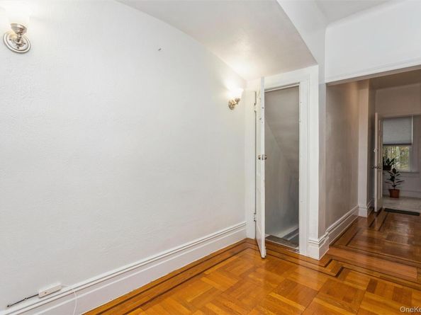 1646 Radcliff Avenue, Bronx NY 10462