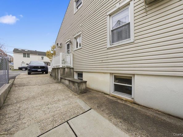 11 Woodbine Street, Yonkers NY 10704