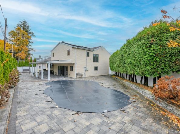 709 Demott Court, Westbury NY 11590