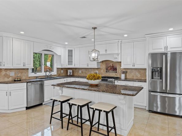 709 Demott Court, Westbury NY 11590