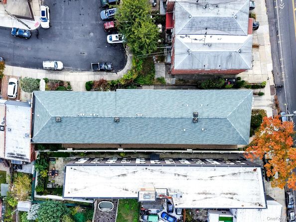 6645 69th Street 12, Middle Village NY 11379