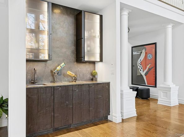 144 Round Swamp Road, Melville NY 11747