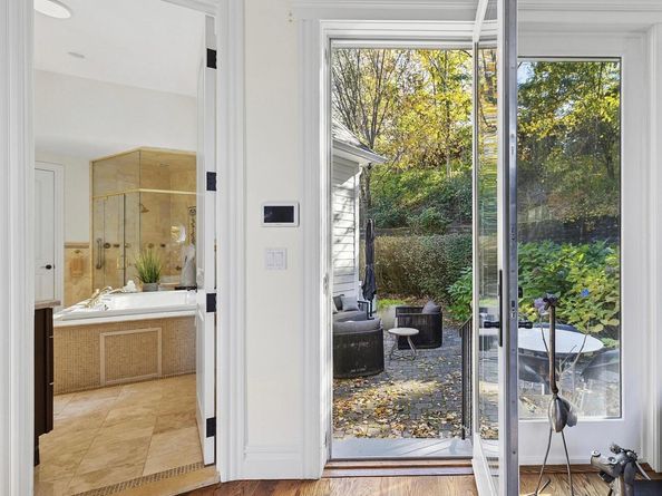 144 Round Swamp Road, Melville NY 11747