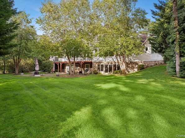 144 Round Swamp Road, Melville NY 11747