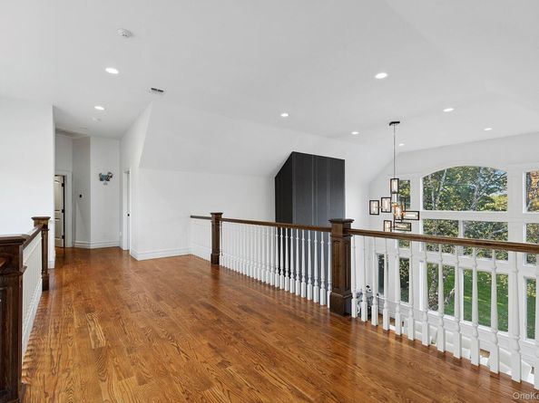 144 Round Swamp Road, Melville NY 11747