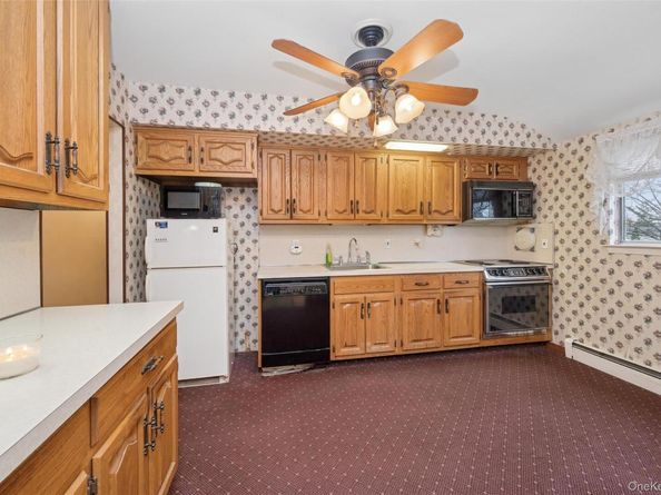 33 Grove Street, Hicksville NY 11801