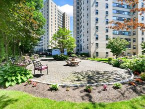 3 Fordham Hill Oval 1G, Bronx NY 10468