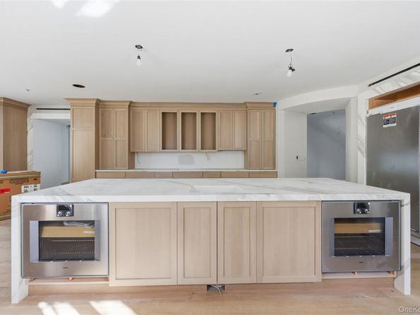 156 Harborview S, Lawrence NY 11559