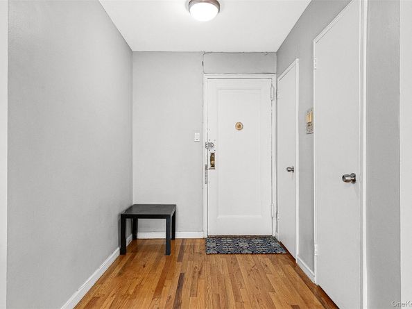 67-30 Clyde Street 6W, Forest Hills NY 11375