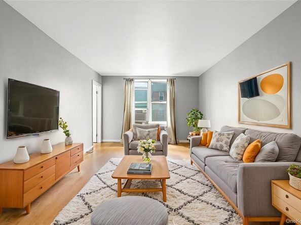 67-30 Clyde Street 6W, Forest Hills NY 11375