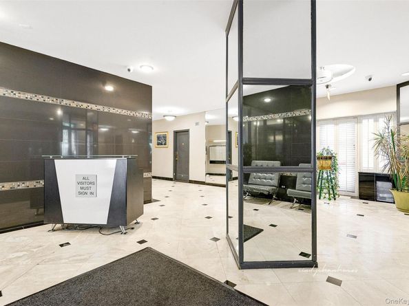 67-30 Clyde Street 6W, Forest Hills NY 11375