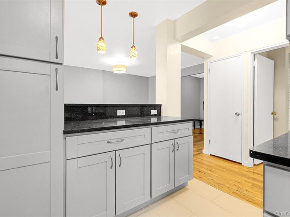 67-30 Clyde Street 6W, Forest Hills NY 11375