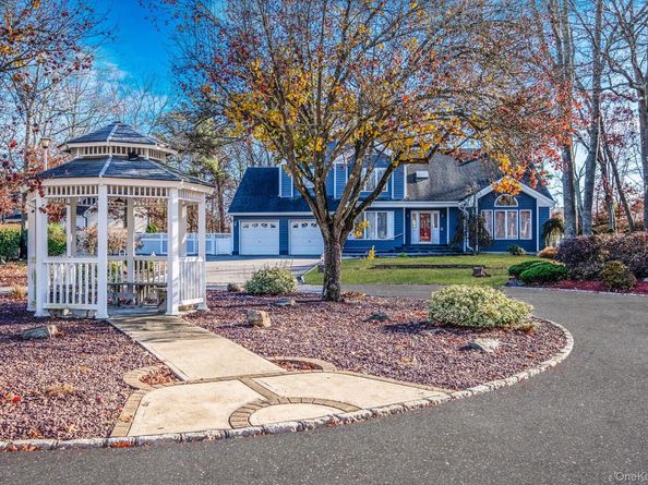 10 Cori Lane, Bohemia NY 11716