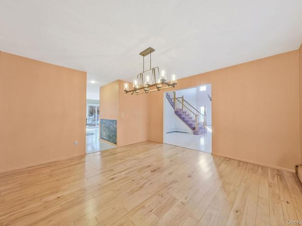 10 Cori Lane, Bohemia NY 11716