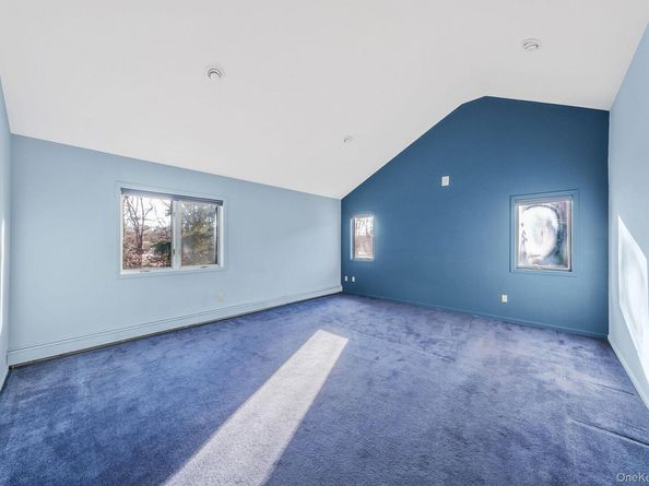 10 Cori Lane, Bohemia NY 11716