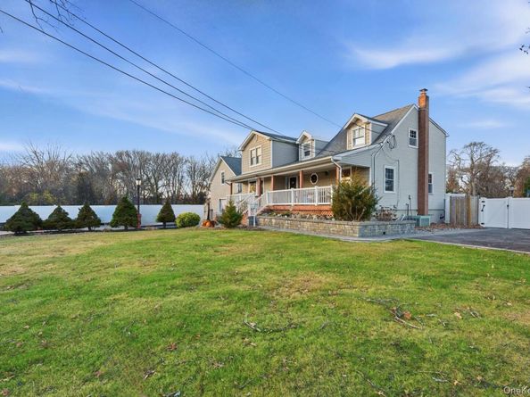 2011 Orinoco Drive, West Islip NY 11795