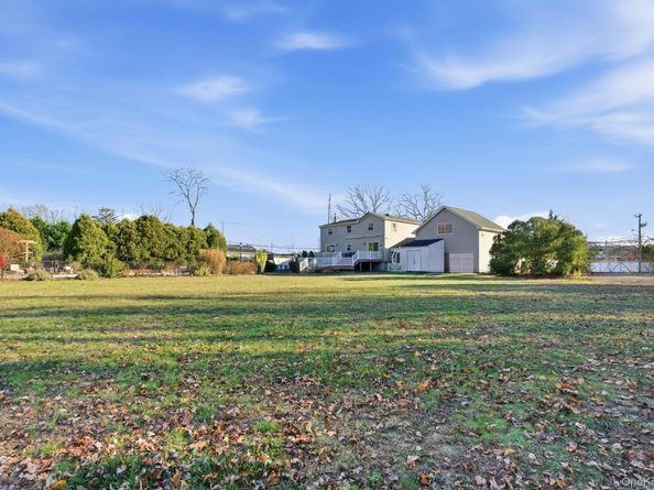 2011 Orinoco Drive, West Islip NY 11795