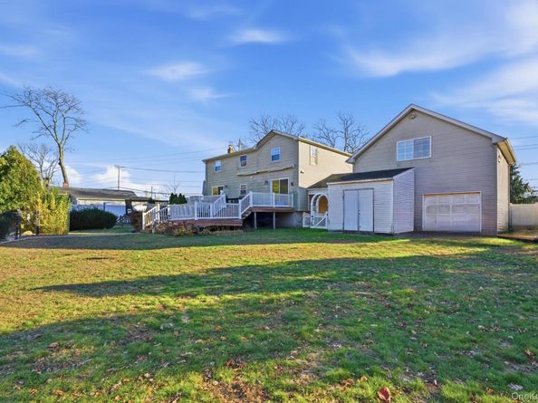 2011 Orinoco Drive, West Islip NY 11795