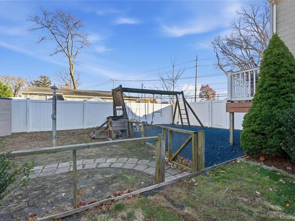 2011 Orinoco Drive, West Islip NY 11795