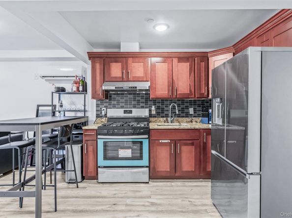 30-63 31st Street 605, Astoria NY 11102