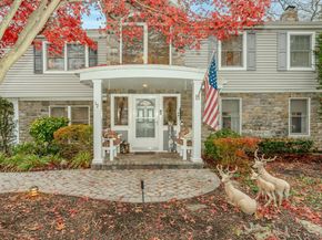 17 Thide Court, Smithtown NY 11787