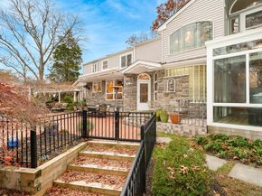 17 Thide Court, Smithtown NY 11787