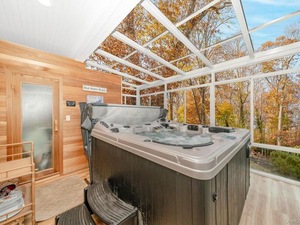 17 Thide Court, Smithtown NY 11787