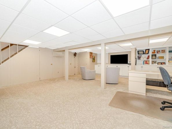 17 Thide Court, Smithtown NY 11787