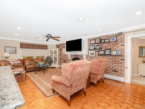 17 Thide Court, Smithtown NY 11787