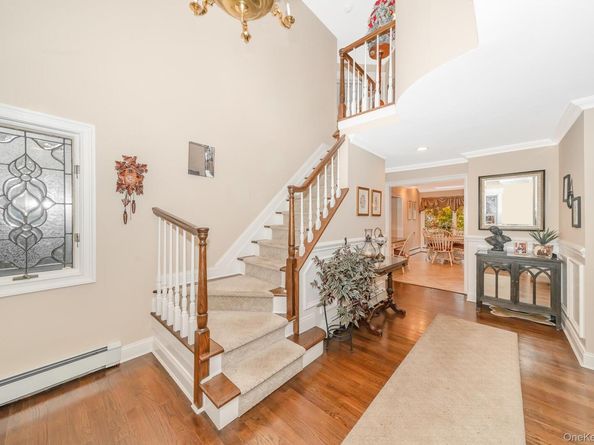 17 Thide Court, Smithtown NY 11787