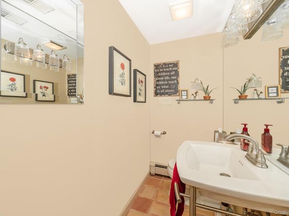 17 Thide Court, Smithtown NY 11787