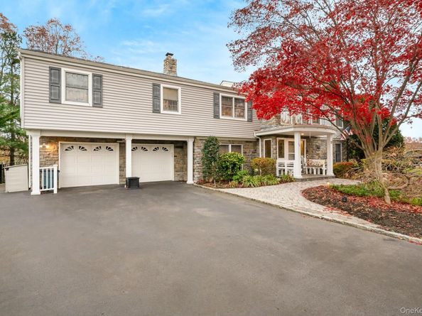 17 Thide Court, Smithtown NY 11787