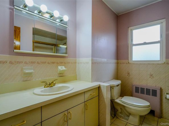 8 Lucille Drive, Syosset NY 11791