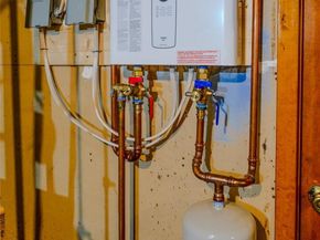 8 Lucille Drive, Syosset NY 11791