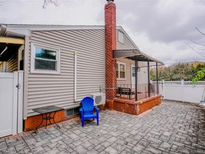 8 Lucille Drive, Syosset NY 11791